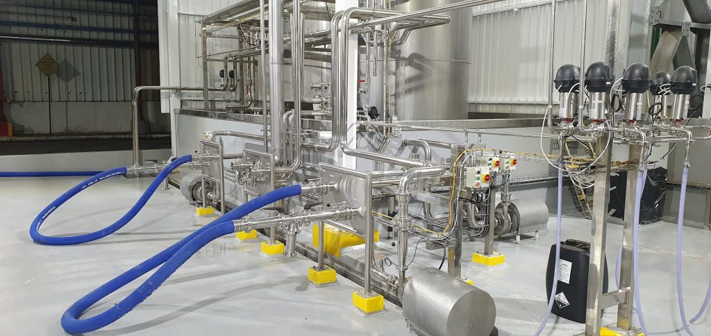 Baia de Carregamento Automatizada com Estação de CIP